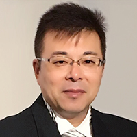 代表顔写真