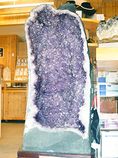 山崎本店内